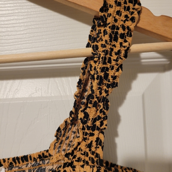 Elodie leopard ruffle tank top. - Picture 6 of 10